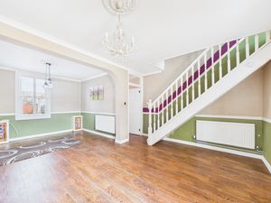 Lounge/Dining- click for photo gallery